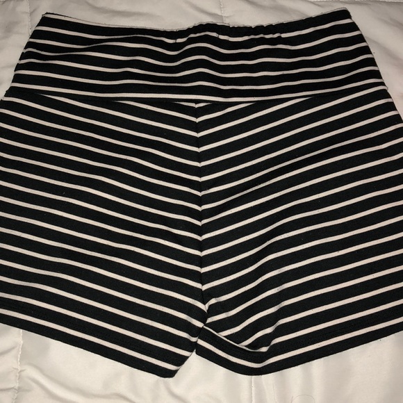 Stripe shorts - Picture 5 of 6